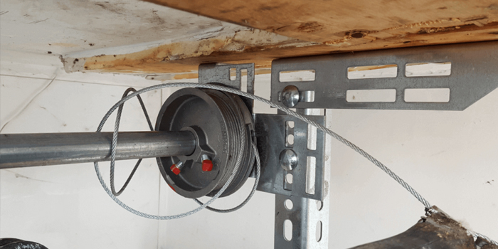 Swanbourne fix garage door cable